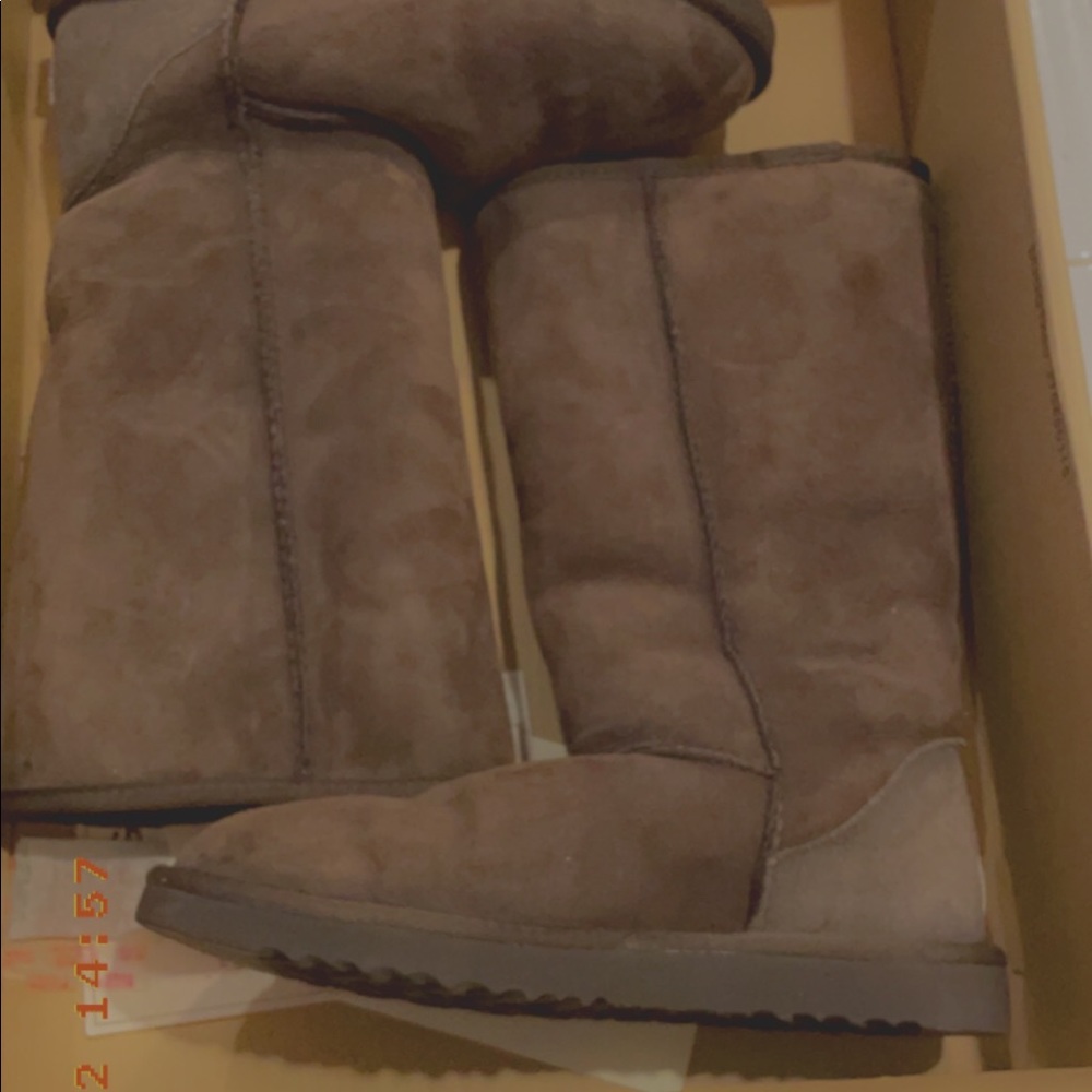 Size 8 brown original ugg boots